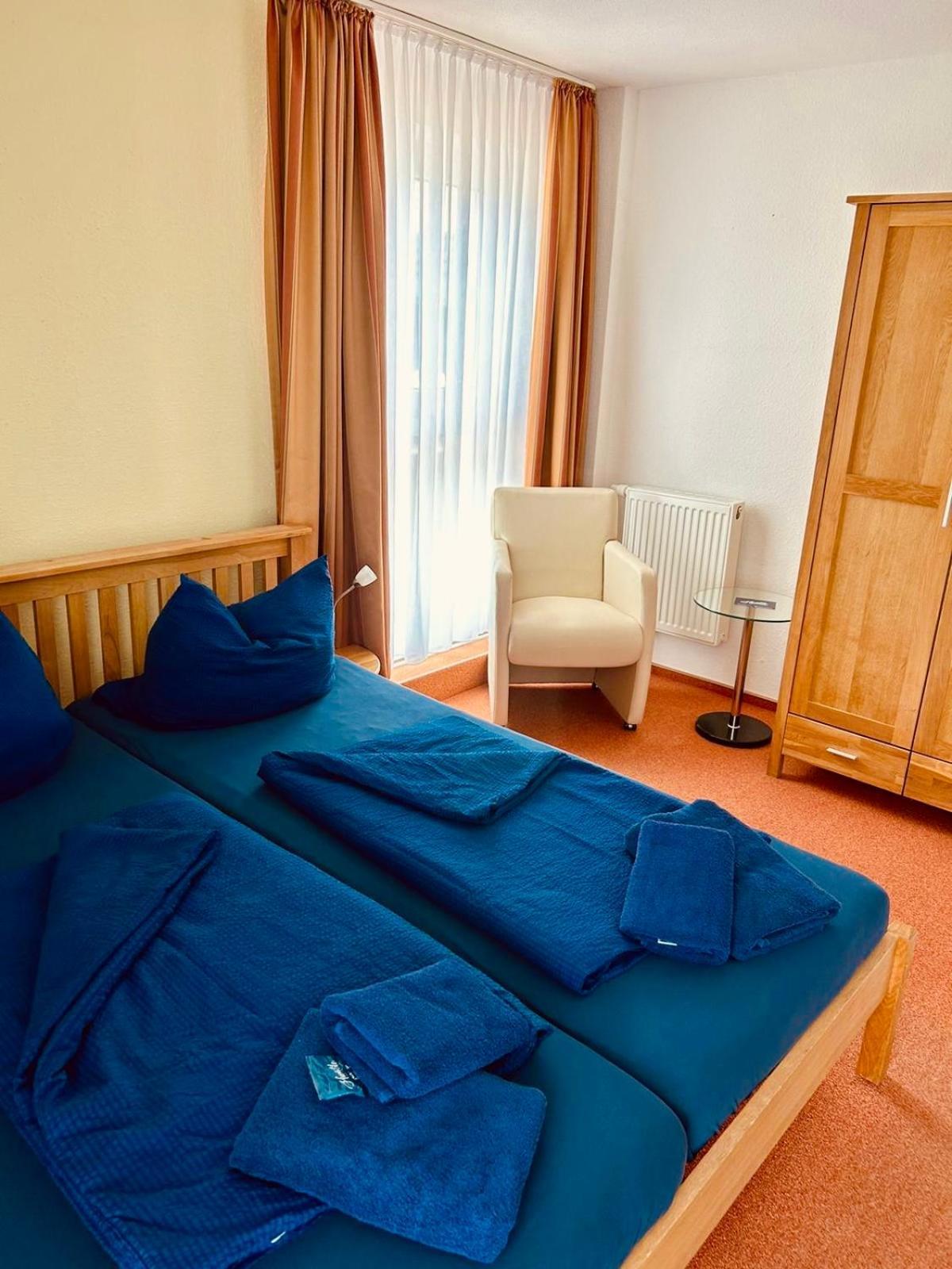 Hotel zum alten Kornspeicher Carolinensiel Exterior foto