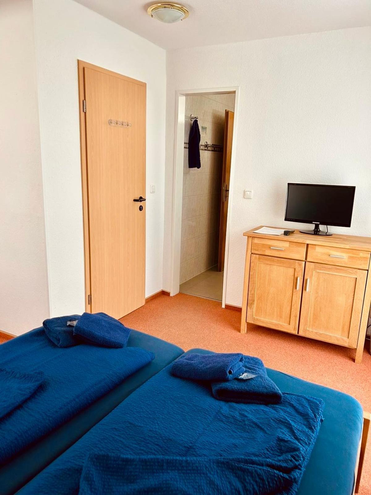 Hotel zum alten Kornspeicher Carolinensiel Exterior foto